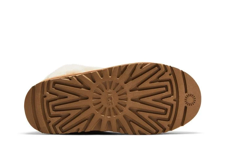 UGG Wmns Classic Chillapeak Boot 'Chestnut'