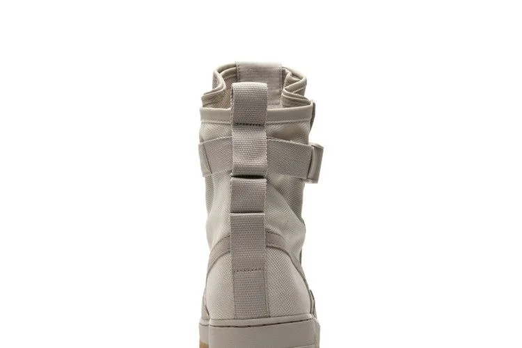 Кроссовки Nike SF Air Force 1 'String'
