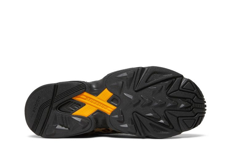 wmns-falcon-out-loud-collection-f37016_03