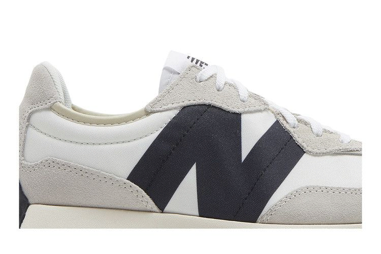 Кроссовки New Balance Wmns 327 'Sea Salt Black'