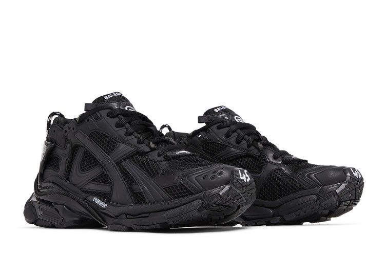 balenciaga-runner-sneaker-black-matte-772774-w3rbt-1000_07