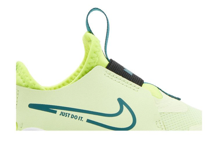 flex-runner-2-td-barely-volt-dj6039-700_01