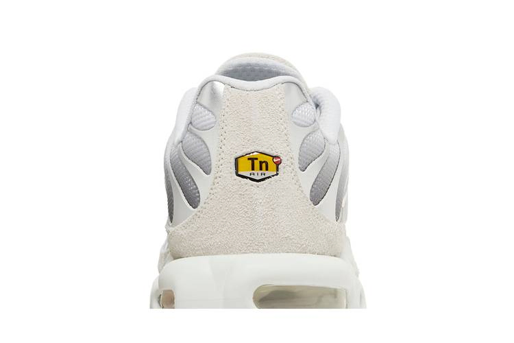 air-max-plus-pure-platinum-fn7813-001_06