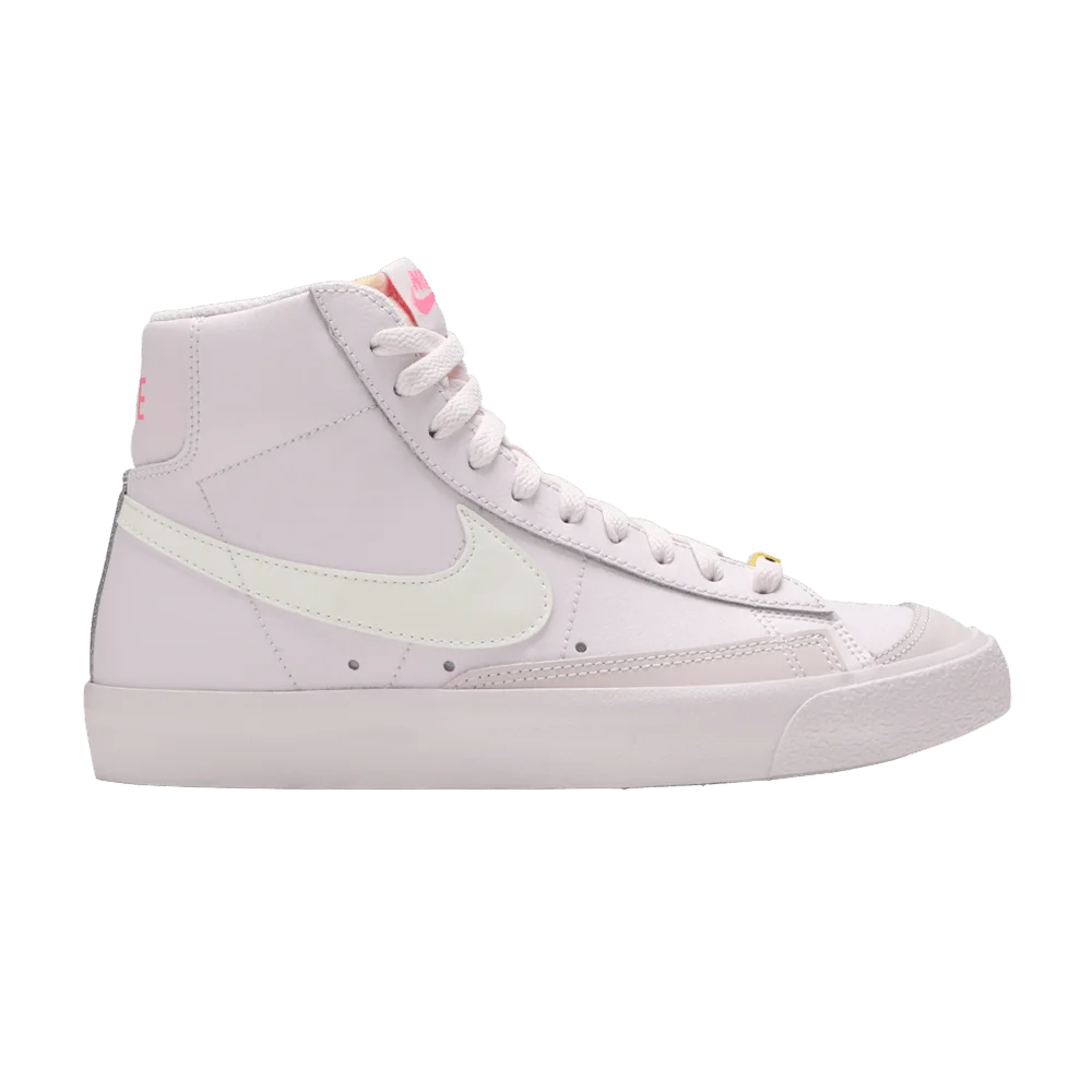 Krossovki-Nike-Wmns-Blazer-Mid-77-Digital-Pink