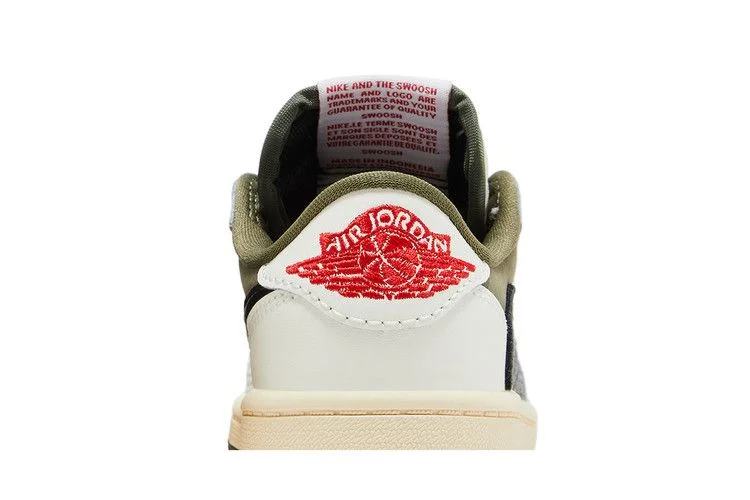 Krossovki-Travis-Scott-x-Air-Jordan-1-Retro-Low-OG-SP-PS-Reverse-Olive-Medium-Olive-6