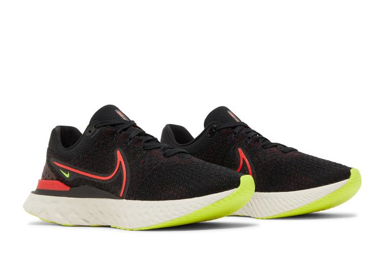 react-infinity-run-flyknit-3-black-siren-red-dh5392-007_07