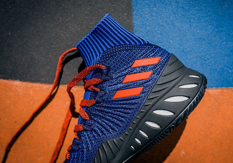 crazy-explosive-2017-primeknit-kristaps-porzingis-pe_03