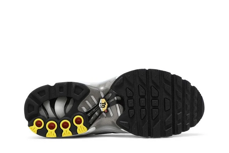 Krossovki-Nike-Air-Max-Plus-GS-White-Black-3