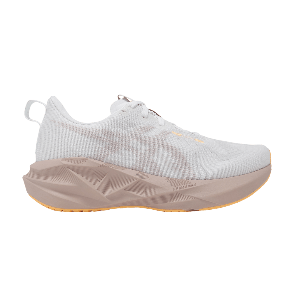 Кроссовки Asics Wmns Novablast 5 Wide 'White Fawn'