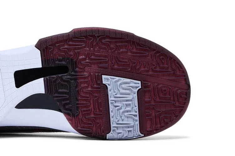 Krossovki-Nike-Zoom-Kobe-5-GS-Lower-Merion-Aces-Away-2026-4