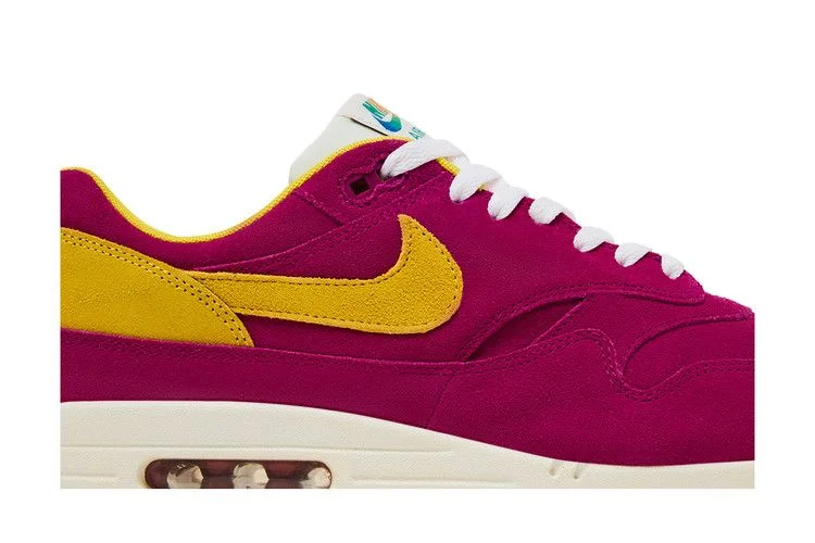 Krossovki-Nike-Air-Max-1-Premium-Dynamic-Berry-1