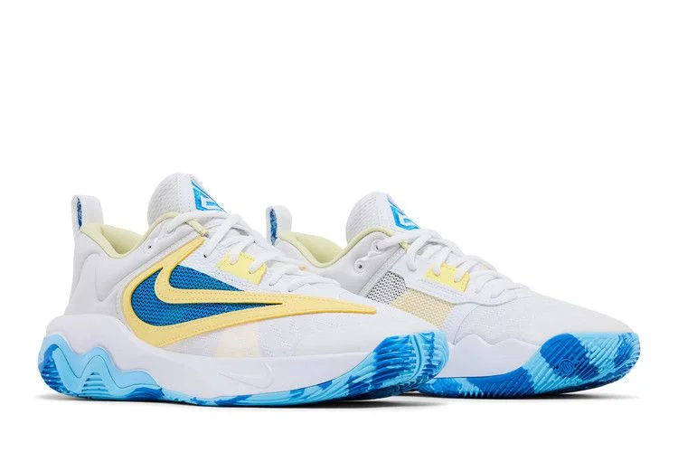 Krossovki-Nike-Giannis-Immortality-3-EP-White-Light-Photo-Blue-7