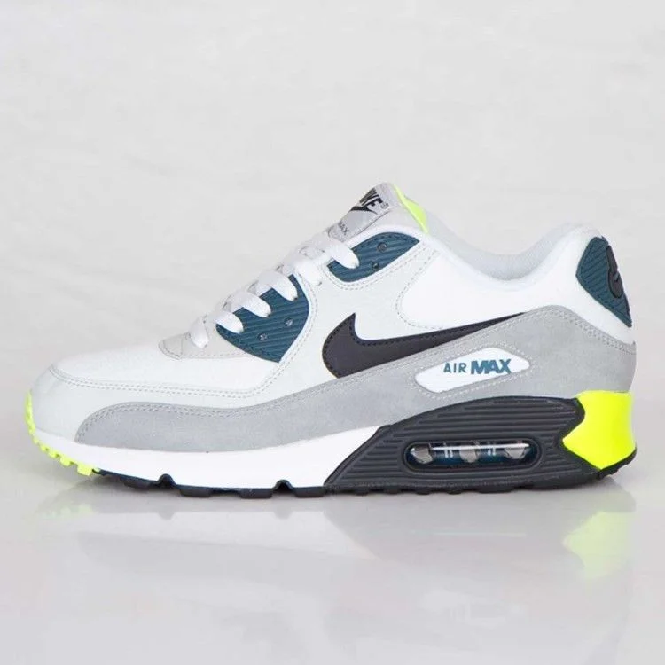 Krossovki-Nike-Air-Max-90-Essential-1-2