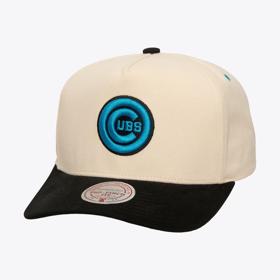 Бейсболка Mitchell & Ness Cream Chicago Cubs Overspray Pro Crown Snapback Hat
