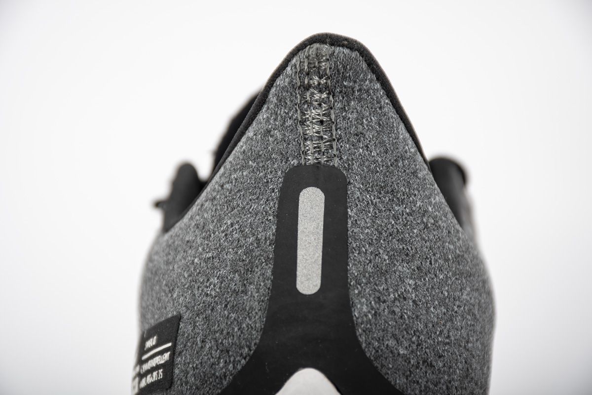 Air-Zoom-Pegasus-35-Shield-Black-Cool-Grey-9