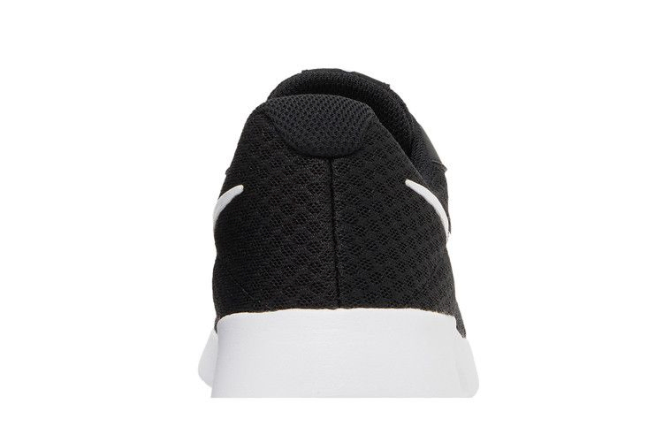 wmns-tanjun-black-white-dj6257-004_06