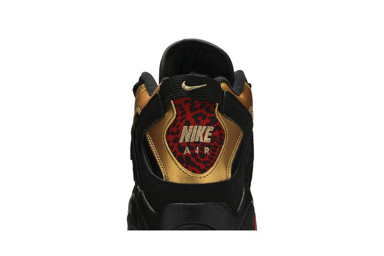 Кроссовки Nike Air Barrage Mid 'Metallic Gold'