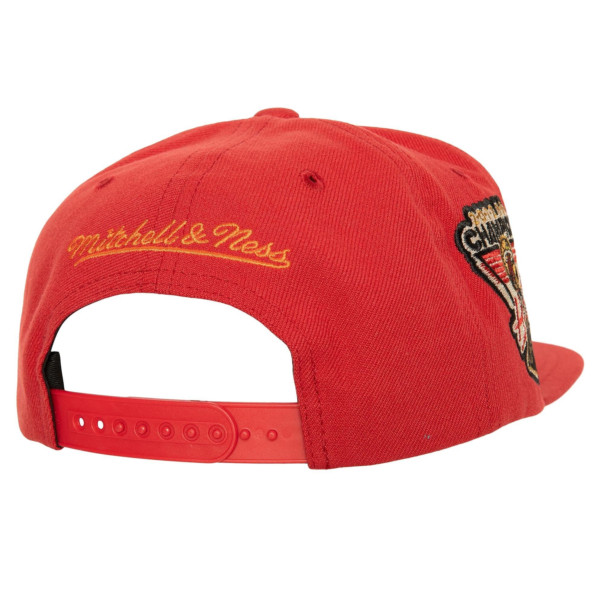 Mitchell-Ness-Watch-Me-Shine-Snapback-HWC-Miami-Heat-Hat-1