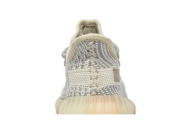 Krossovki-Adidas-Yeezy-Boost-350-V2-Kids-Lundmark-Non-Reflective-6