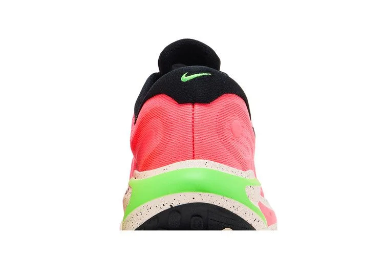 Krossovki-Nike-Wmns-Journey-Run-Hot-Punch-6