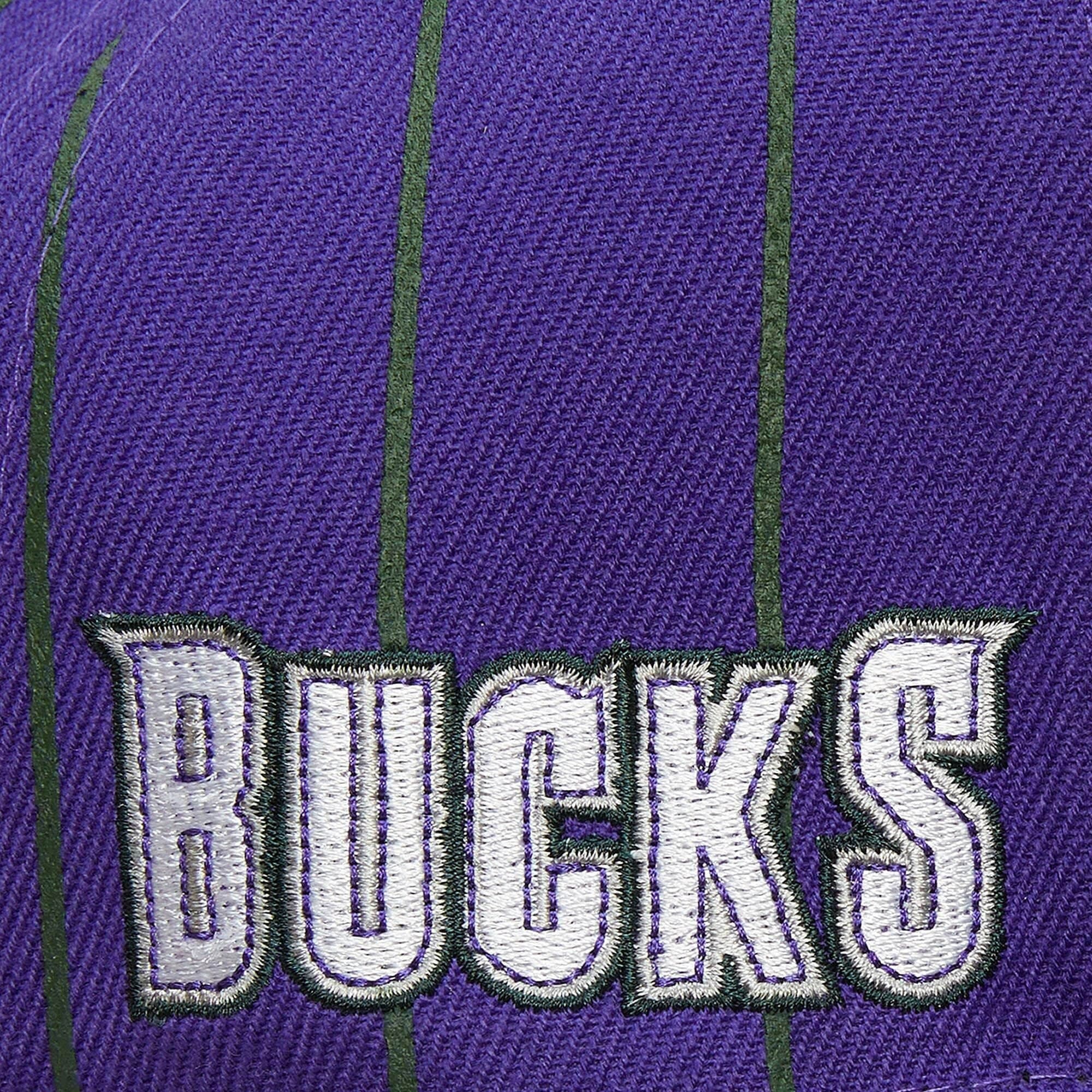 Mitchell-Ness-Team-Pin-Snapback-HWC-Milwaukee-Bucks-Hat-2