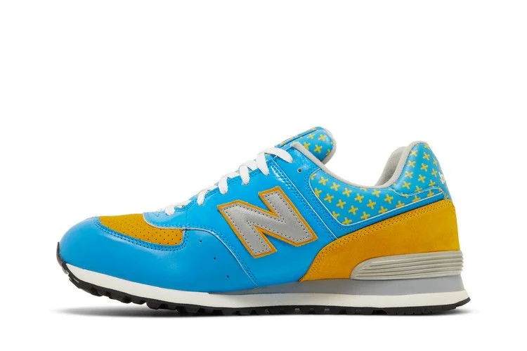 Krossovki-New-Balance-574-Flag-Collection-Sweden-2