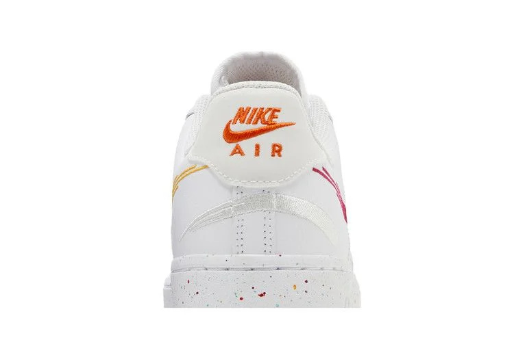 Krossovki-Nike-Wmns-Air-Force-1-07-LX-Leap-High-6