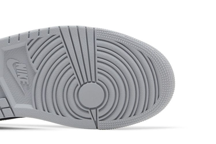 Кроссовки Air Jordan 1 Mid 'Wolf Grey Midnight Navy'