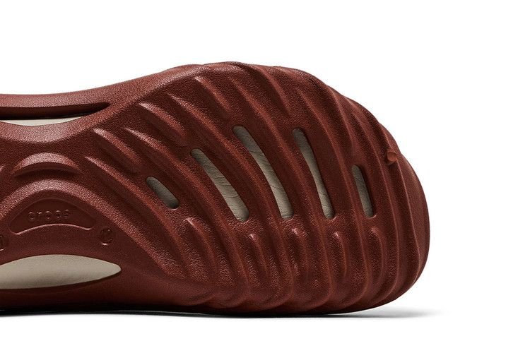 Кроссовки Crocs Echo Wave 'Rust'