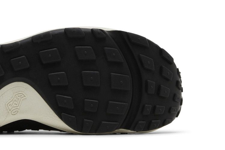 wmns-air-footscape-woven-black-croc-fq8129-010_04