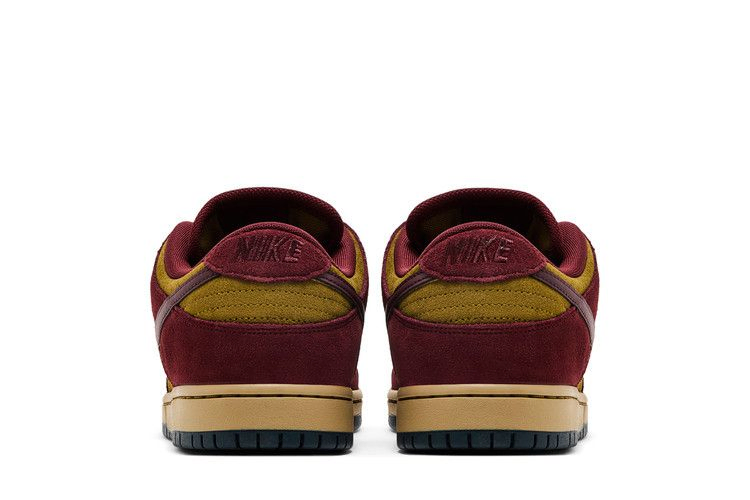 Кроссовки Nike Dunk Low SB 'Dark Team Red Olive Flak'