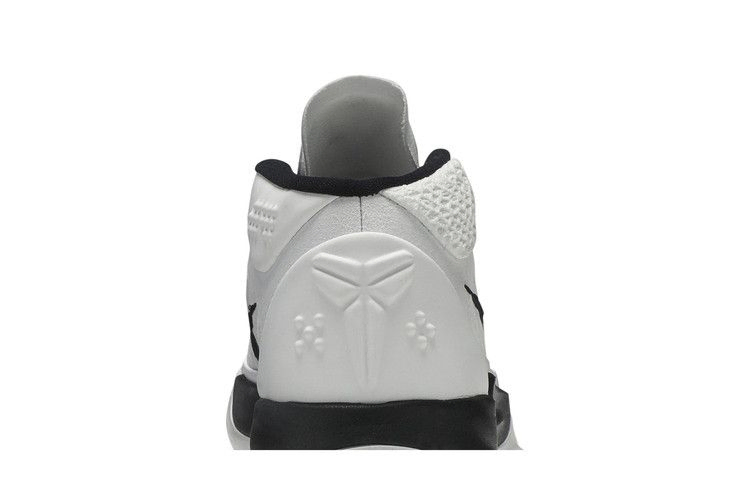 kobe-a-d-mid-white-942521-101_06