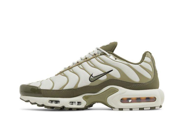 air-max-plus-light-bone-neutral-olive-fb9722-002_02