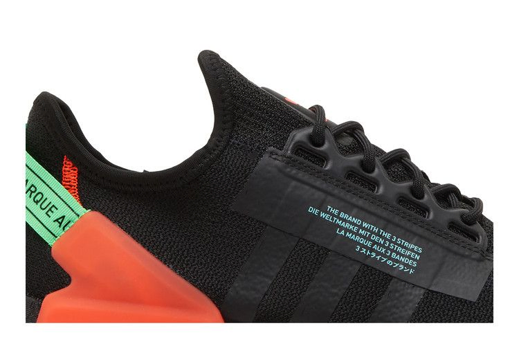 Кроссовки adidas NMD_R1 V2 'Glow In The Dark - Black Sonic Ink'