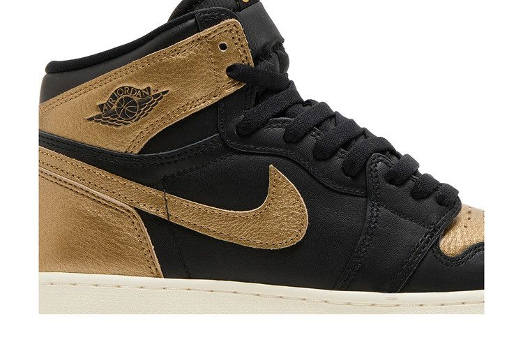 air-jordan-1-retro-high-og-gs-black-metallic-gold-fd1437-071_01