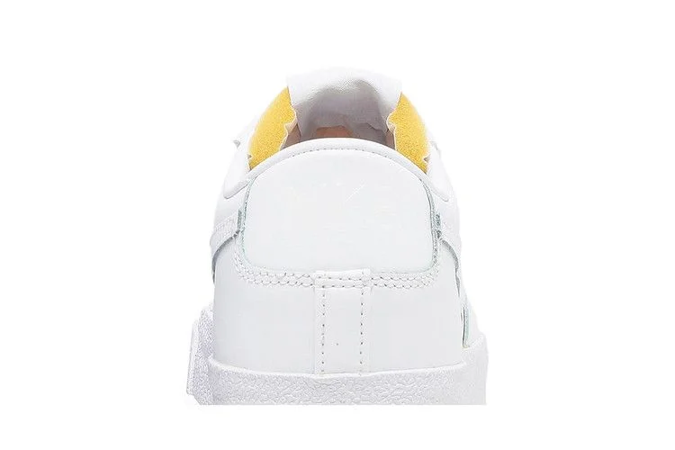 Кроссовки Nike Wmns Blazer Low '77 'Triple White'