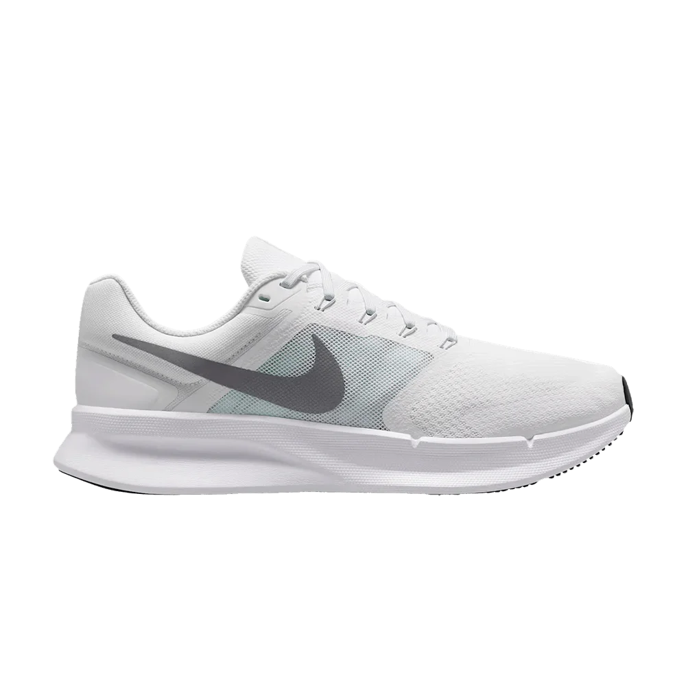 Krossovki-Nike-Run-Swift-3-White-Grey