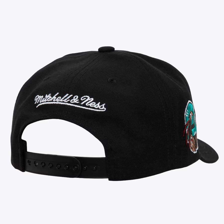 Бейсболка Mitchell & Ness Black Vancouver Grizzlies Hardwood Classics Upside Pro Snapback Hat