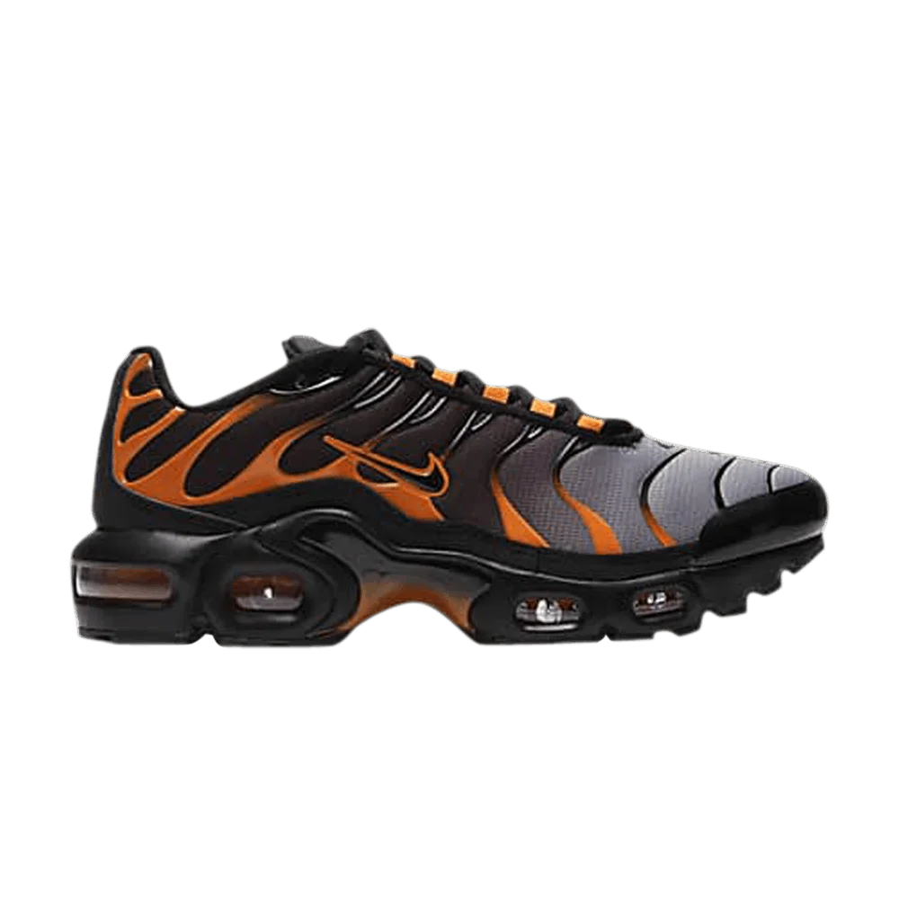 Krossovki-Nike-Air-Max-Plus-GS-Black-Team-Orange