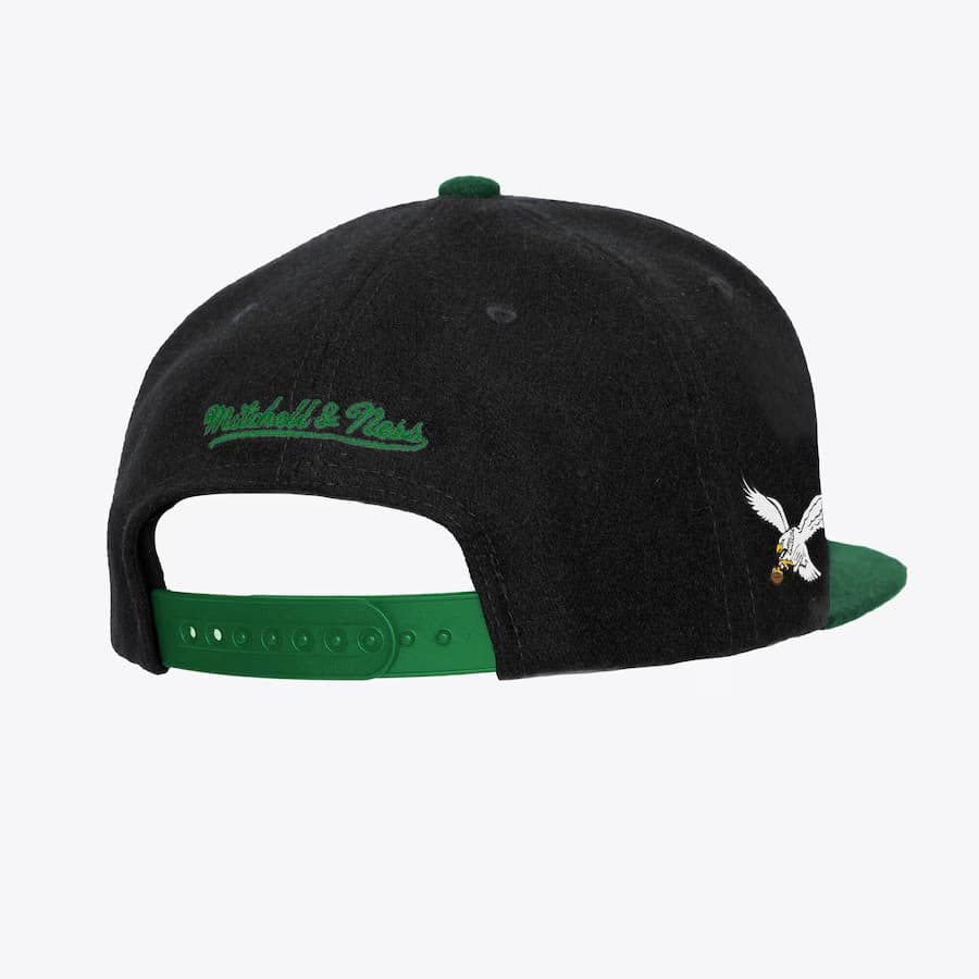 Бейсболка Mitchell & Ness Black Philadelphia Eagles Melton Class Snapback Hat