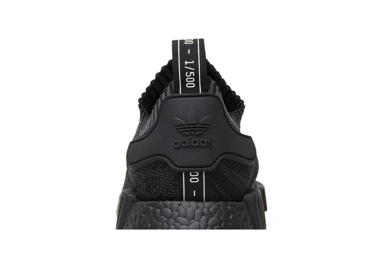 Кроссовки adidas NMD_R1 'Pitch Black'