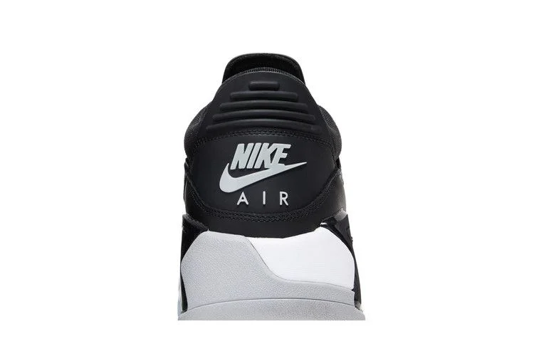 Krossovki-Air-Jordan-Point-Lane-Black-Cement-6