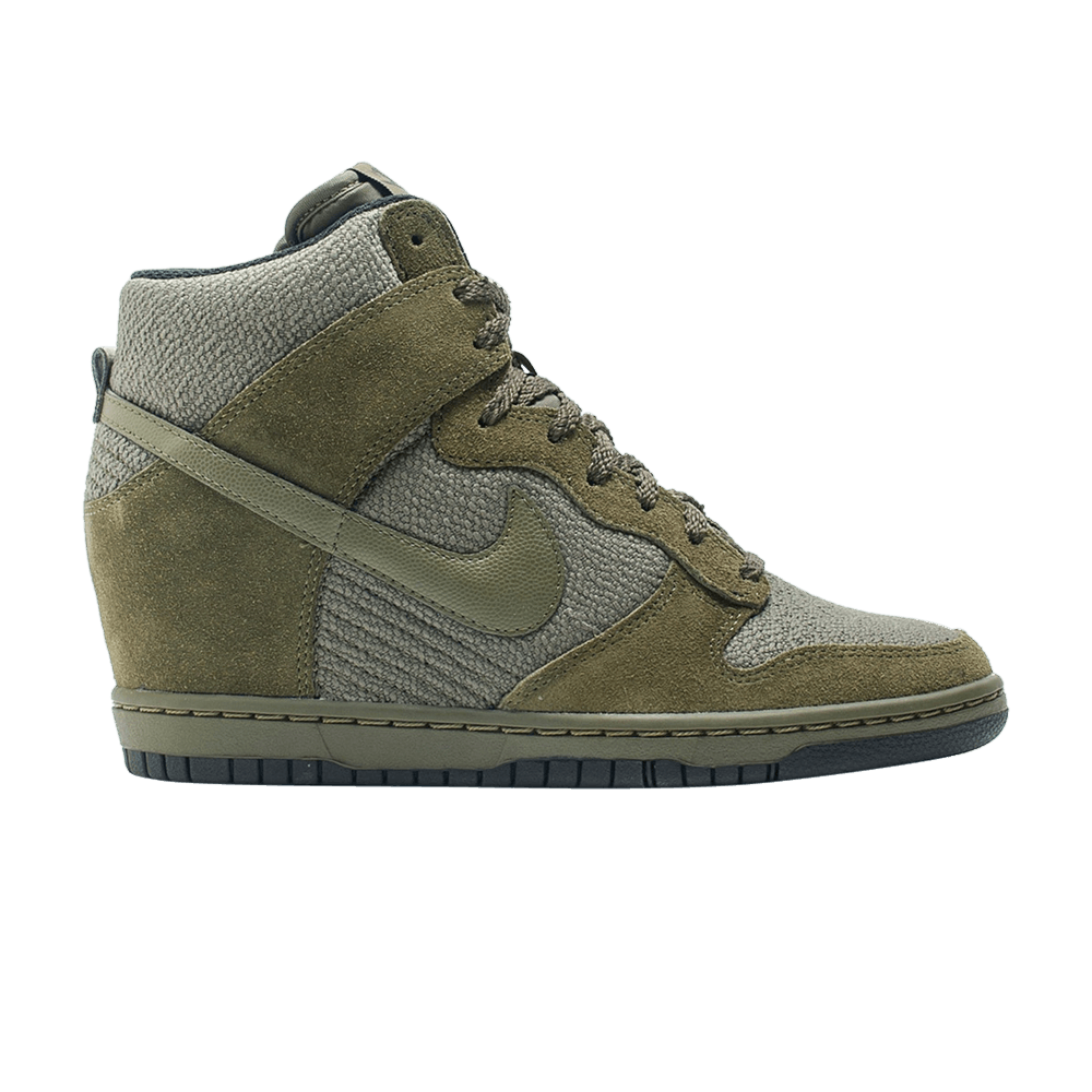 wmns-dunk-sky-high-essential-rough-green-644877-302