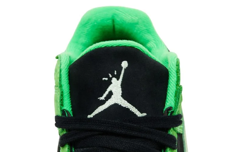 travis-scott-x-jordan-jumpman-jack-tr-green-spark-im9113-300_9