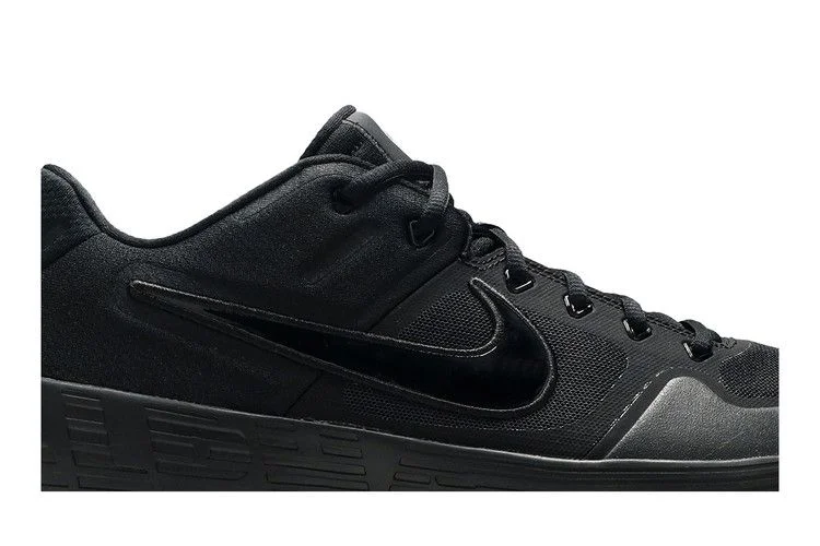 Krossovki-Nike-Alpha-Huarache-Elite-2-Triple-Black-1