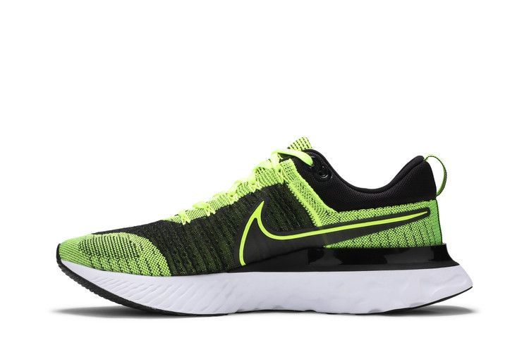 react-infinity-run-flyknit-2-volt-black-ct2357-700_02