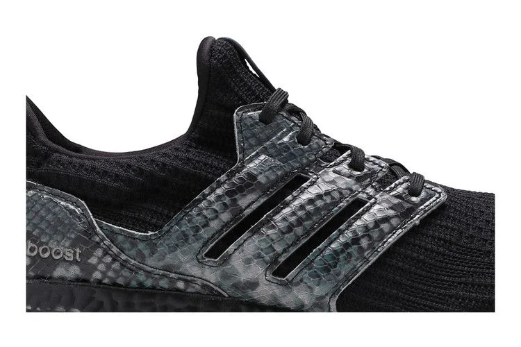 Krossovki-adidas-UltraBoost-DNA-Animal-Pack-Black-Phyton-1