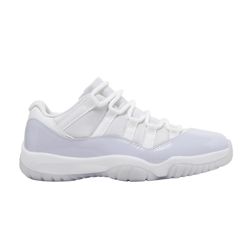 Krossovki-Wmns-Air-Jordan-11-Retro-Low-Pure-Violet