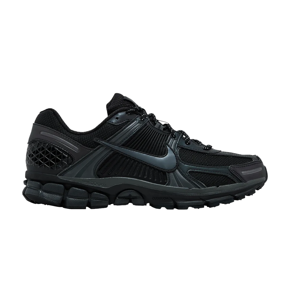 Krossovki-Nike-Air-Zoom-Vomero-5-Black-Reflective