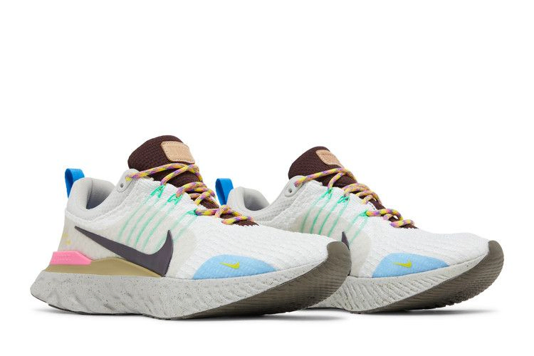 react-infinity-run-flyknit-3-sail-pinksicle-earth-fj7068-120_07